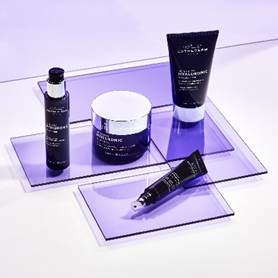 Intensive Hyaluronic serisinde serum, nemlendirici krem ve yüz maskesi mevcuttur.