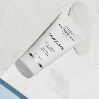 Esthederm'den granülsüz peeling etkili cilt temizleme ürünü